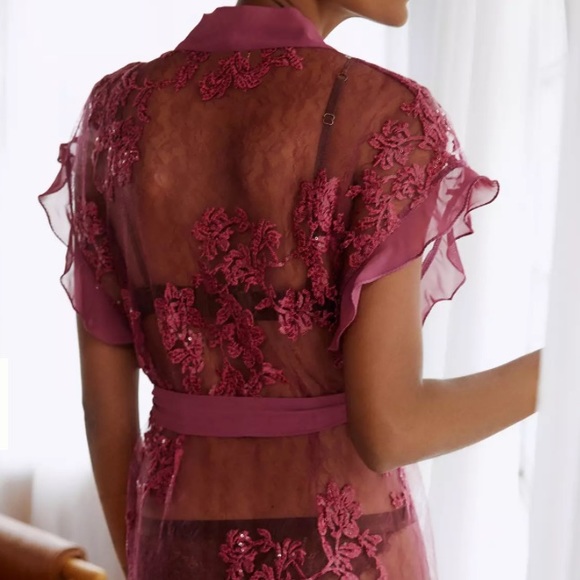 EUC Anthropologie Rya Charming Lace Cover-Up Robe - Picture 3 of 6